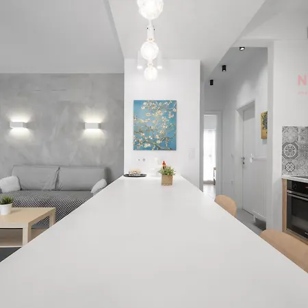 Pendente, Nilie Hospitality Mgmt Thessaloniki